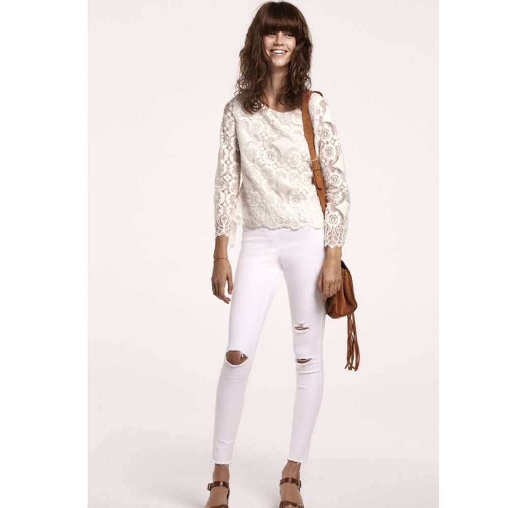 Vince Camuto Lace Bell Sleeve Blouse Lg 12-14 EUC - Picture 5 of 9